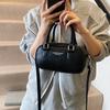 2025 Verano Nuevo Estilo Portátil Moda Simple Bolso Cuadrado Pequeño Nicho Simple Bolso de Hombro Moda Commuter Bolso Cruzado
