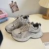 Zapatos Blancos de Plataforma Casual Estilo Coreano que Aumentan la Altura para Mujer 2025 Primavera Nuevo Diseño Versátiles Casuales Zapatos para Mujer F2418