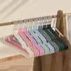Percha para Ropa de Uso Doméstico, Antideslizante, Adecuada para Dormitorios, Sin Marcas, Amigable con Estudiantes, Previene Marcas en los Hombros, Recubierta de Plástico