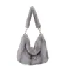 Bolso de Felpa Otoño/Invierno 2026, Bolso Tote de Hombro de Gran Capacidad para Viajes Diarios para Mujer, Bolso de Piel de Felpa para Axila de Gama Alta, Transfronterizo