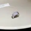 Pendientes Redondos de Circonita Bañados en Oro Real de 18 Quilates Moda Europea y Americana Versátiles Elegantes Pendientes Lujo Accesible Pendientes de Gama Alta para Mujer