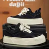 Zapatos Nuevos para Hombre Primavera 2026, Zapatos Deportivos de Nicho para Hombre de Caña Baja con Suela Gruesa, Tenis Casuales Estilo Hong Kong para Estudiantes