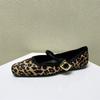 Zapatos Europeos para Mujer 2026 Primavera y Otoño Nuevo Estilo Correa Única Estampado de Leopardo Puntera Cuadrada Zapatos Planos Artículos Europeos Boca Baja Zapatos Individuales para Mujer