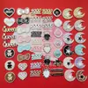 Etiqueta de Letra Número Oso Estilo Luna Chanel Simulada Accesorios de Plástico DIY para Fundas de Teléfono y Zuecos