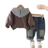 Conjunto de Primavera para Meninos 2026 Nova Jaqueta de Couro Estilosa Infantil Conjunto de Três Peças Bebê Primavera e Outono Dropshipping