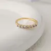 Anel feminino Super Flash Zircônia, leve, luxuoso, de nicho, requintado, para usar em conjunto com outros anéis, conjunto de 2 peças, alta qualidade, personalidade, versátil.