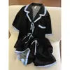 Pijama de Algodão Nuvem Estilo Novo 2026 para Mulheres, Xadrez Preto com Renda Azul, Gola Reversível, Conjunto de Shorts de Manga Curta, Roupa de Casa Estilo College