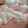 Novo Conjunto de Algodão Waffle de Quatro Peças Bordado de Renda Rosa Capa de Edredom Fresco Pequeno Floral Roupa de Cama Conjunto Tamanho Casal
