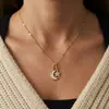 Collar de Luna Nueva y Estrella, Diseño de Moda de Nicho de Lujo Ligero, Joyería de Cadena para Clavícula de Acero de Titanio de Gama Alta que No se Desvanece