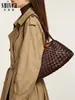 Bolsa de Ombro Tecida de Moda Retrô Francesa de Luxo Leve para Mulheres, Nova Versão Coreana com Textura de Alta Qualidade, Bolsa Tote de Mão ou Ombro Único