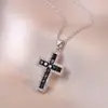 Colar Feminino Colorido Zircônia Joias Design de Nicho Pingente Cruz Completo em Diamante Colar Corrente de Clavícula em Aço Inoxidável