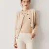 Cárdigan de punto de cachemira Bai Cai Rong, minimalista y elegante, con cuello redondo, colección otoño/invierno 2026, con botones en forma de cuerno y corte holgado