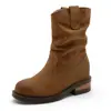 Botas de camurça da moda de cano médio para mulheres 2026 outono e inverno novo estilo 9cm de cano botas com pelo botas western cowboy 67927