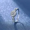 Tráfico Atractivo en Vivo Suministro Popular Anillo Abierto de Circonita Imitación de Piedra de Alto Carbono de 1 Quilate Anillo de Ocho Corazones y Ocho Flechas Joyería para Mujer