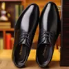 Zapatos de Piel para Hombre, Nuevo Vestir Formal de Negocios, Estilo Coreano Casual, Estilo Británico, Zapatos Negros de Boda para Novio de Oficina, Zapatos de Oficina para Caballero de Negocios