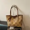 Bolsa Tote Grande Estampada 2026 para Mulheres Moda Retrô Tendência para o Dia a Dia Bolsinha de Ombro Único Texturizada de Mão