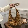 Estampa de Leopardo Nova Moda Bolsa Tote Casual Personalidade Grande Capacidade Ombro Único Estampa de Leopardo 2026 Bolsa de Ombro Primavera e Verão Retro Bolsa Macia