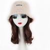 Peluca de sombrero todo en uno para mujer, cabello largo y rizado, de piel de cordero, estilo pescador, para otoño e invierno, con combinación de cabello corto y rizado.