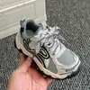 Zapatos deportivos para niños, nueva colección otoño 2026: zapatillas de running transpirables de doble malla para niñas, zapatillas de running antideslizantes elegantes y casuales para niños