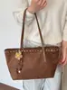 Yuezhi 2026 principios de otoño nueva moda versátil estilo casual retro bolsa de mano de gran capacidad bolso de mano versátil bolso de hombro
