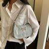 Bolso de hombro casual de moda este año popular bolso de axila para mujer 2024 nuevo bolso cuadrado pequeño moderno y hermoso bolso de axila