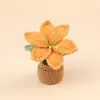 Plantas de lirio en maceta de punto de ganchillo hechas a mano, flores artificiales tejidas, adornos de flores de hilo al por mayor