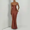 Elegante y de Moda Minimalista de Color Sólido Estilo Ins Vestido de Sirena sin Tirantes con Escote en V, Diseño que Ceñe la Cintura y Cola Larga para Eventos Nocturnos