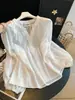 Foto real~ Camisa de manga comprida com fenda lateral cheia de estilo para mulheres, camisa de nicho de outono, top doce soltinho com decote V
