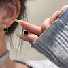 TikTok Mesmo Estilo Design Sense Brincos Quadrados Pretos Femininos Retrô Simples Alto Padrão Moda Versátil Celebridade da Internet Brincos