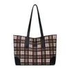 Bolsa Tote Xadrez Novo Estilo Transfronteiriça Bolsa de Ombro Feminina Estilo Coreano Grande Capacidade Bolsa de Braço Bolsa de Mão Simples Feminina para o Dia a Dia