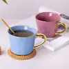 Canecas Cerâmicas Europeias Transfronteiriças com Esmalte de Reação em Forno, Xícaras de Café Trompete Douradas de Luxo Leve, Xícaras de Presente, Feitas Sob Medida
