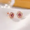 Yilu Tourmalina Plateada Plata de Ley S925 Chapado en Oro Rosa Flor de Ciruelo Incrustada Bola Súper Brillante Flor Pendientes de Botón de Plata Venta al por Mayor