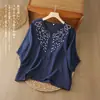 Camiseta de cuello en V con bordado pesado para madres, adelgazante, top versátil, elegante top de manga corta holgado transpirable de algodón y lino