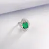 Nuevo Anillo de Plata S925 con Esmeralda Cultivada en Laboratorio, Lujo Ligero y Regalo de Alta Gama para Novia o Esposa en Aniversario o Cumpleaños