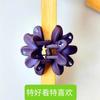 Un Set de Tres Clips Pequeños de Crisantemo de Lujo Accesible Clip para Flequillo con Diamantes Checos Clip Elegante Adorno para la Cabeza Clip para Cabello Suelto Parte Posterior de la Cabeza