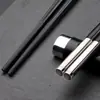 Venta al por mayor de fábrica palillos de aleación palillos con logotipo grabado a láser palillos domésticos resistentes a altas temperaturas palillos de personalidad para una persona Palillos Palillos