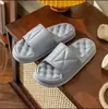 Pantuflas de EVA para Mujer de Verano para el Hogar Baño Interior Suaves Fondo Grueso Sensación de Caca Pantuflas de Pareja Venta al por Mayor