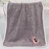 Toalla de Terciopelo de Coral No Suelta Pelo Fácilmente, Absorbe el Agua, Seca Rápidamente, Es Amigable con la Piel, Toalla Facial con Borde Bordado Hilo, Venta al Por Mayor del Fabricante