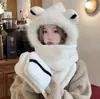 Conjunto de Tres Piezas de Invierno para Mujer con Oso de Fresa para Año Nuevo y Navidad: Bufanda Linda, Gorro, Protección para Orejas, Cortavientos, Guantes Cálidos y Gorro