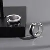 Pendientes Ins Ondulados Personalidad Atractiva Tendencia Pendientes para Hombre Diseño de Nicho Pendientes de Alta Gama Versátiles Venta Caliente Transfronteriza