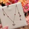 Edição de Precisão Artesanal V Gold Bvlgari Colar Pequeno Saia Formato de Leque Pérola Branca Banhado a Ouro Rosa 18K Corrente para Clavícula Gravada em CNC para Mulheres