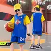 Traje de Baloncesto Infantil Niños y Niñas Falso Dos Piezas Secado Rápido Traje de Entrenamiento Deportivo Camiseta Estampada de Manga Corta Compra en Grupo