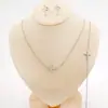 Conjunto de Collar y Pendientes Pequeños y Exquisitos de Acero de Titanio con Baño de Oro de 18K, Sencillo Elegante, Lujo Accesible y Cadena para Clavícula que No se Desvanece