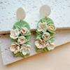 Pendientes Florales Minimalistas Hechos a Mano de Arcilla Blanda Transfronterizos Europeos y Americanos para Mujer, Accesorios para Orejas de Arcilla Polimérica de Gama Alta de Nicho
