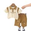 Terno bonito de verão para meninos 2024, novo, infantil, pequeno e médio, estilo ocidental, manga curta, duas peças, roupas para meninos
