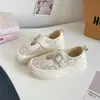 Venda Quente Sapatos Mary Jane Femininos de Malha Vazada Respirável Moda Retrô Velcro Boca Rasa Sapatos Individuais XY-A6618