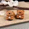 Escultura em Madeira de Pessegueiro Urso Fofo Segurando Estrela Acessórios DIY Feitos à Mão Chaveiro Criativo de Desenho Animado Pingente de Bolsa