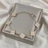 Pulsera Multifacética de Flores y Hierba de Diamantes de Acero de Titanio Chapada en Oro de 18k Pulsera de Fritillaria de Diamante Lujo Ligero Nicho Pulsera de Alta Gama