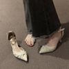 Zapatos de tacón de aguja de corte bajo con punta afilada de moda para mujer 2023 primavera y verano nuevo estilo de hada correa de perlas tacones altos