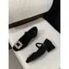 Sapatos de Salto Grosso Retro com Strass Sapatos Femininos Quentes Outono e Inverno Novos Versáteis Franceses Mary Jane Sapatos de Pelo